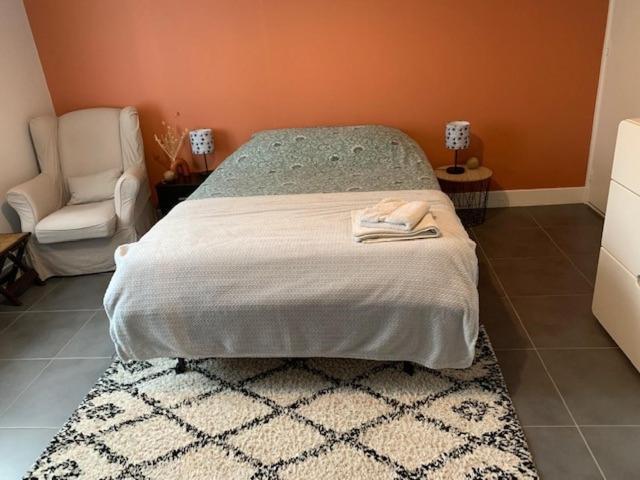 Chambre Independante Chez Particuliers Avec Salle De Bain Privative 昂斯 外观 照片